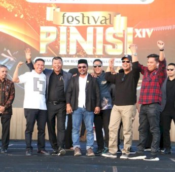 Festival Pinisi 2024 Resmi Dibuka, Bupati Bangga Pesona Bulukumba Menasional