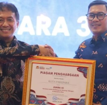 Parepare Cetak Prestasi di Ajang iBangga, DPPKB Parepare Terima Penghargaan
