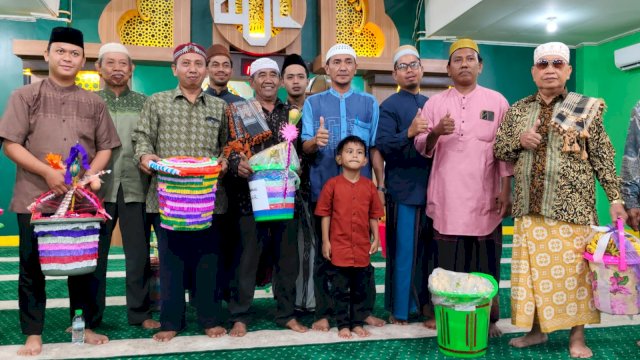 Ket : Jama'ah Masjid Nurul Mujahidin Wamanggu Merauke. (Foto: Hendrik/republiknews.co.id)