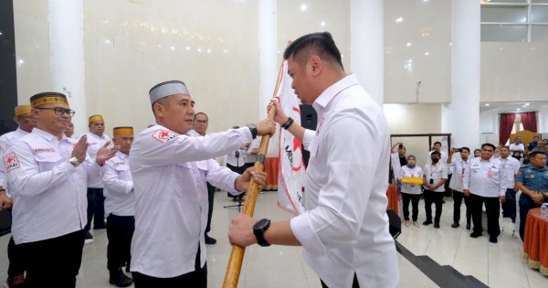 Adnan Lantik Daeng Ical Jadi Ketua PMI Makassar