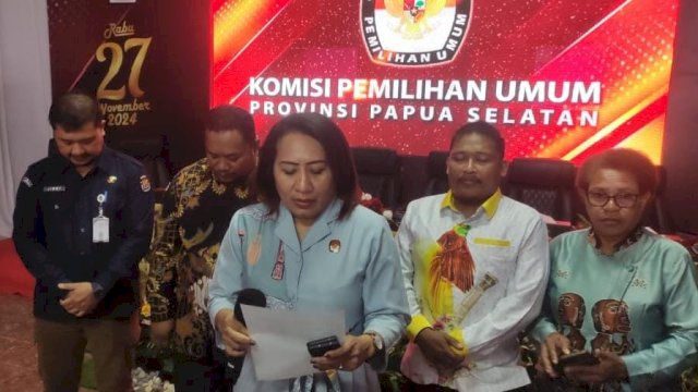 Ketua KPU Papua Selatan memberikan keterangan Pers. (Foto KPU Papsel)