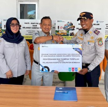 Jasa Raharja Sultra Salurkan Bak Sampah Terpilah untuk Pelabuhan di Bombana