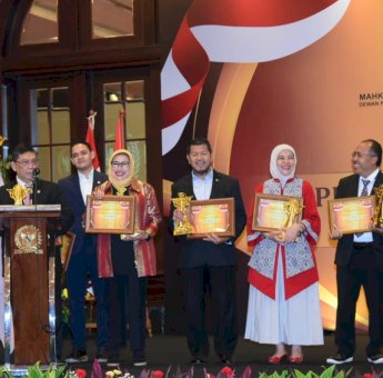 Berkinerja Baik, Legislator Demokrat Aliyah Mustika Ilham Terima Penghargaan MKD Awards