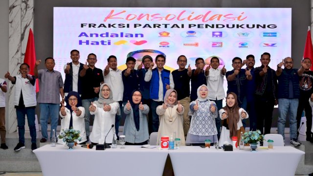 Suasana konsolidasi fraksi partai pengusung Andalan Hati di Kantor DPD NasDem Makassar, Jalan Metro Tanjung Bunga, Makassar, Kamis (5/9/2024). (Foto: Istimewa)