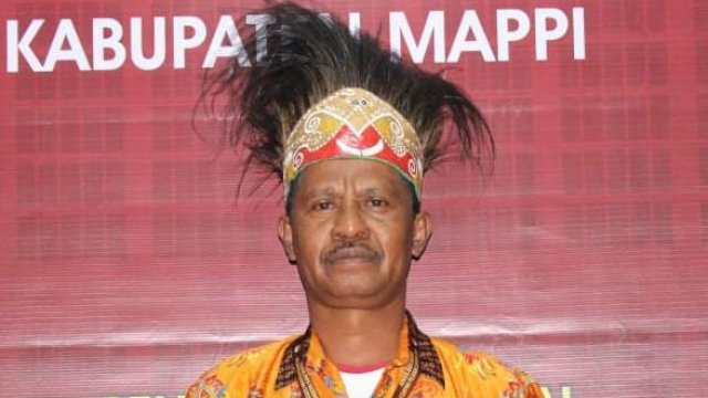 Komisioner KPU Kabupaten Mappi Divisi Perencanaan, Data dan Informasi, Y Carolus Fransiskus Fofied. (Foto: Istimewa)