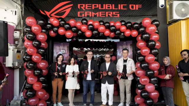 Grand opening ASUS ROG Exclusive Store (RES) pertama di Makassar yang terletak di Jalan Perintis Kemerdekaan, Makassar, Selasa (10/9/2024). (Foto: Istimewa)