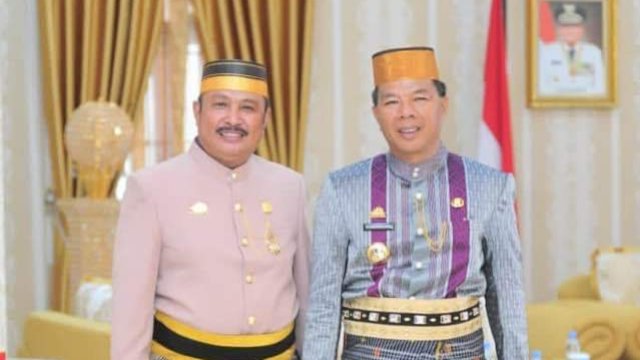 Anggota DPRD Provinsi Sulsel sekaligus ketua Tim Pemenangan Harapan Baru, H. Patudangi Azis bersama Andi Muchtar Ali Yusuf. [Foto. IST]