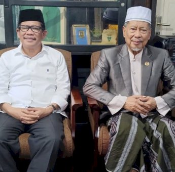 Mohon Doa Restu, Azhar Arsyad Silaturahmi ke Kediaman Pimpinan Pondok Pesantren DDI Mangkoso