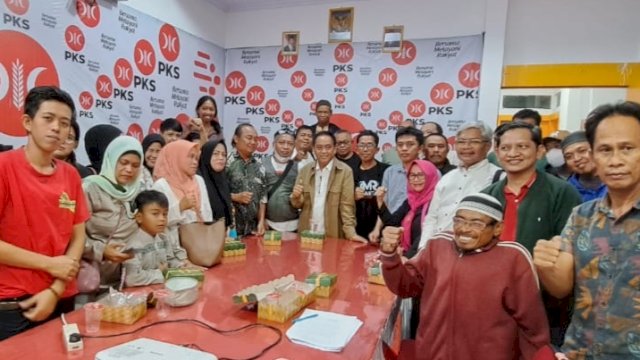 Dukungan terhadap bakal pasangan calon Wali Kota dan Wakil Wali Kota Makassar, Amri Arsyid-Abdul Rahman Bando (AMAN) terus bertambah. (Foto: Istimewa)