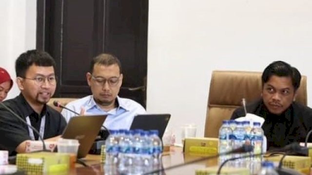 Kepala Bapenda Makassar, Firman&nbsp;Hamid Pagarra saat menghadiri Focus Group Discussion (FGD) yang digelar Bappeda Makassar, Jumat (19/7/2024). (Foto: Istimewa)