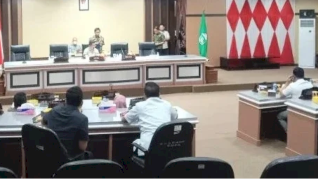 Ket : Paripurna pembentukan Susunan dan Keanggotaan Fraksi Periode 2024-2029