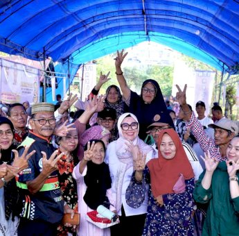 Andi Ina-Abustan Disambut Antusias di Tanete Riaja, Warga Berkomitmen Menangkan Nomor 3