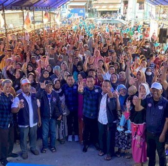 Kehangatan Pertemuan Tasming-Hermanto dengan Seribuan Warga di Takkalao Bukit Indah
