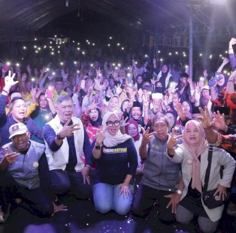 Palakka Tumpah Ruah: Warga Sambut Antusias Kehadiran Andi Ina – Abustan