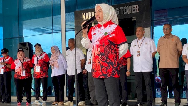 Pelaksana Harian (Plh) Kepala Dinas Pemuda dan Olahraga (Dispora) Kaltim, Sri Wartini saat memimpin pembukaan TC persiapan Pra Popnas 2024.(Dok. Republiknews.co.id / Nr)