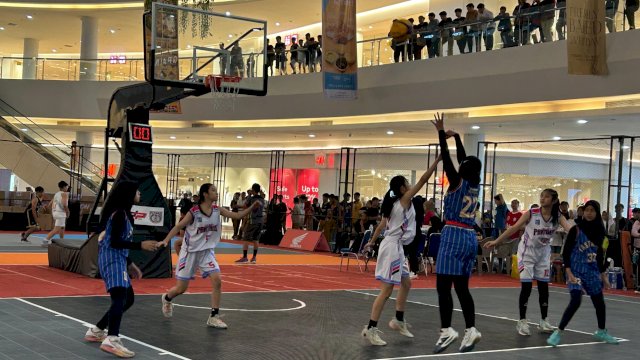 Kejuaraan Bola Basket Piala Gubernur Kalimantan Timur. (Dok. Republiknews.co.id / Nr)