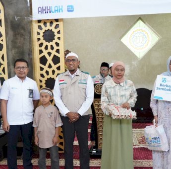 Peringati Maulid Nabi, PLN Bagikan Bantuan Sembako kepada Masyarakat Pra-Sejahtera