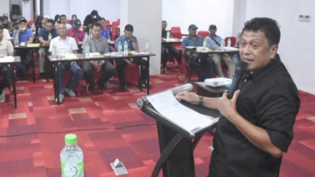 Anggota DPRD Makassar, Arifin Dg Kulle saat menyosialisasikan Perda nomor 5 tahun 2018 tentang Perlindungan Anak di Hotel Royal Bay Makassar, Jl Sultan Hasanuddin, Senin (29/4/2024). (Foto: Istimewa)