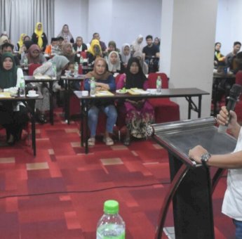 Wahab Tahir dan Ketua PKK Makassar Sosialisasi Perda Pemberian ASI Eksklusif