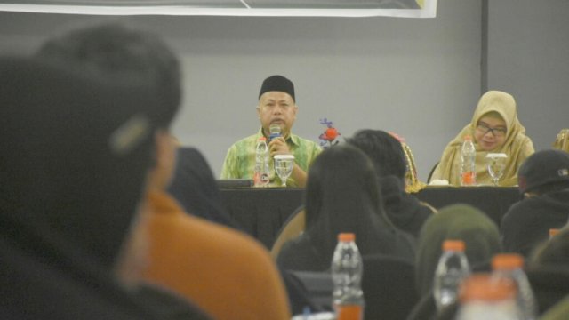 Anggota DPRD Kota Makassar, Abdul Wahid saat menyosialisasikan Perda Nomor 2 tahun 2013 tentang Pelestarian Cagar Budaya di Hotel MaxOne Makassar, Selasa (21/5/2024). (Foto: Istimewa)