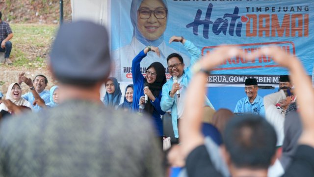 Dukungan untuk pasangan Calon Bupati dan Wakil Bupati Gowa, Husniah Talenrang-Darmawangsyah Muin terus mengalir dan semakin bertambah masif belakangan ini. (Foto: Istimewa)