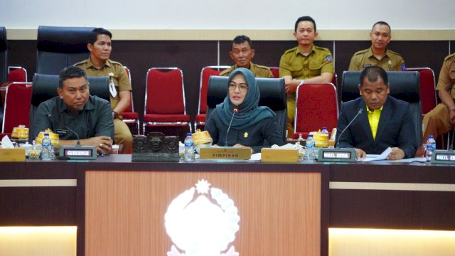 Rapat paripurna penetapan lima calon pimpinan definitif DPRD Sulsel periode 2024-2029 yang digelar di ruang paripurna Kantor DPRD Sulsel, Senin (14/10/2024). (Foto: Istimewa)