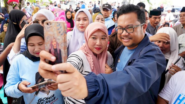 Sejumlah tokoh perempuan di Kabupaten Gowa mengarahkan dukungannya untuk pasangan Husniah Talenrang-Darmawangsyah Muin (Hati Damai) di Pilkada Gowa 2024. (Foto: Istimewa)