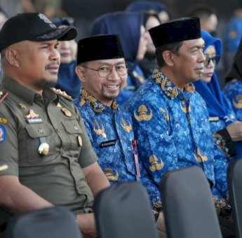 Seluruh Pejabat dan Staf Bapenda Makassar Ikuti Upacara Hari Kedisiplinan Nasional