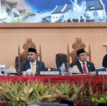 Diketuai Supratman, Pimpinan Definitif DPRD Makassar Periode 2024-2029 Resmi Dilantik