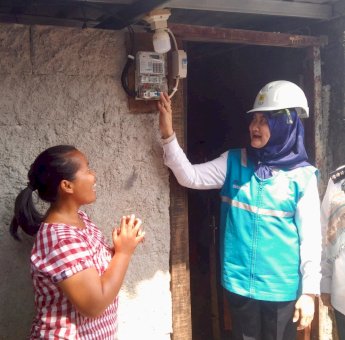 Sambut HLN Ke-79, Donasi Insan PLN Terangi 3.725 Keluarga se-Indonesia