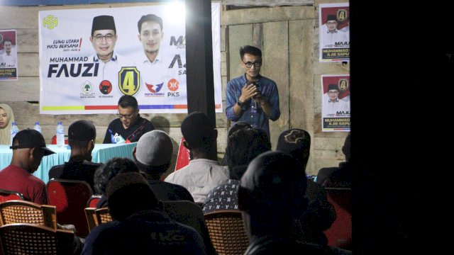 Calon Wakil Bupati Luwu Utara, Ajie Saputra disambut antusias oleh warga saat berkampanye di Kecamatan Malangke, Sabtu (26/10/2024). (Foto: Istimewa)