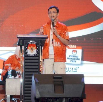 Memukau Saat Debat, Ilham Fauzi Dorong Insentif Tambahan untuk Guru