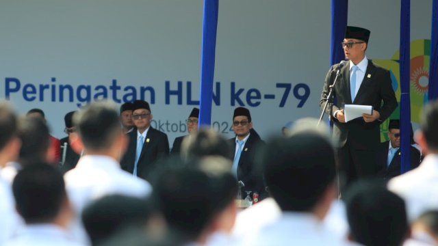 Direktur Utama PLN, Darmawan Prasodjo saat menjadi pembina upacara Hari Listrik Nasional (HLN) ke-79 di Kantor Pusat PLN, Jakarta, Senin (28/10/2024). (Foto: Istimewa)