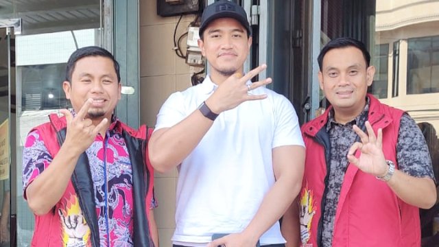 Ket: Ketua Umum PSI, Kaesang Pangarep bersama Calon Wali Kota dan Wakil Wali Kota Parepare, Tasming Hamid dan Hermato 