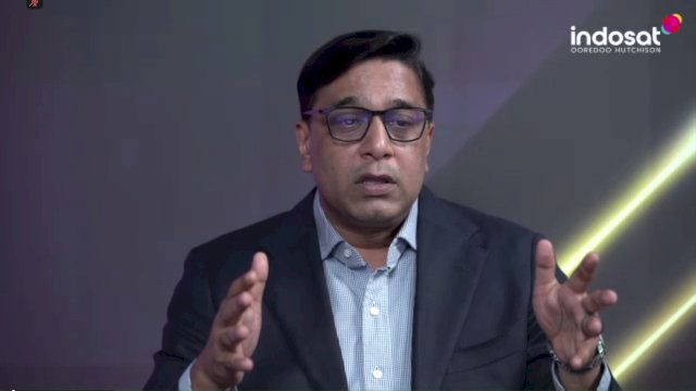 President Director and CEO Indosat Ooredoo Hutchison Vikram Sinha, di sela-sela Media Update Indosat, melalui virtual. (Chaerani/Republiknews.co.id)