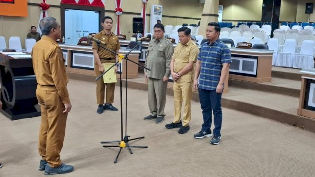 Ket : Galdi Pelantikan Ketua DPRD Parepare