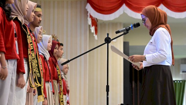 Bupati Luwu Utara Indah Putri Indriani saat menghadiri peringatan Hari Anak Nasional di Aula Laga Ligo Kantor Bupati Luwu Utara.(ist)