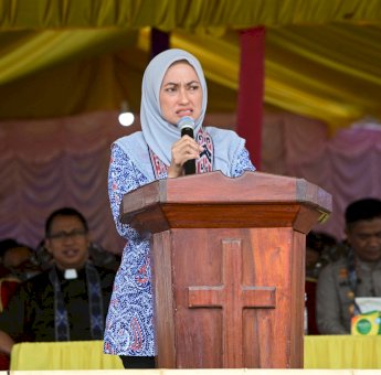 Indah Putri Indriani Resmikan Gereja Toraja Sion Eno Seko Padang