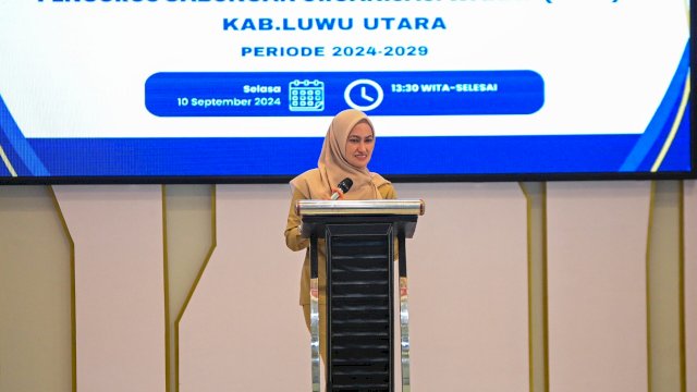 Bupati Luwu Utara Indah Putri Indriani saat menghadiri pengukuhan Pengurus GOW Luwu Utara.(ist)
