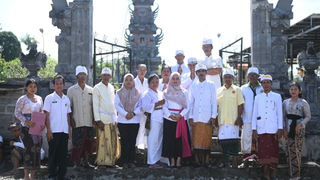Bupati Luwu Utara Indah Putri Indriani menghadiri perayaan galungan. (ist)