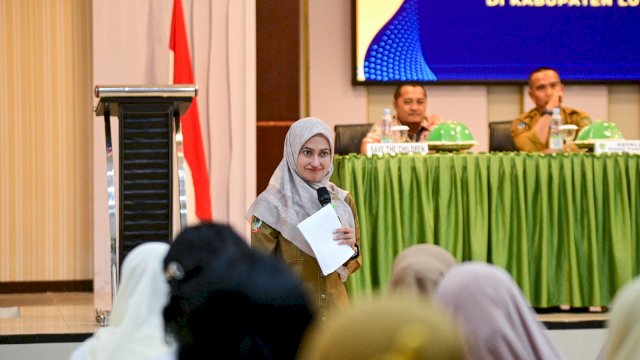 Indah Putri Indriani memaparkan Peraturan Bupati Nomor 58 tahun 2023 mengenai SOP penanganan perempuan korban tindak kekerasan dan anak yang memerlukan perlindungan khusus di Kabupaten Luwu Utara. (ist)