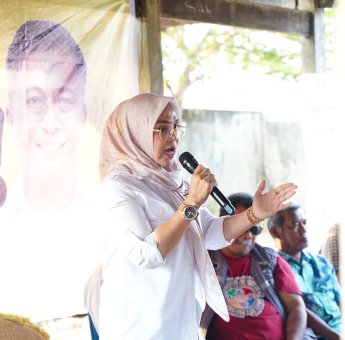 Buka Lapangan Kerja dan Beawsiswa, Komitmen Andi Ina dan Abustan untuk Barru Lebih Tertata