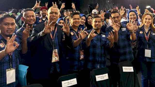 Ket: Tasming Hamid dan Hermanto pada Kegiatan Debat Kandidat Pertama Calon Wali Kota dan Wakil Wali Kota Parepare 