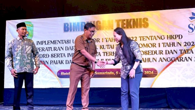 Sedikitnya 163 juru pungut pajak desa dan kecamatan se-Kabupaten Kutai Timur (Kutim) mengikuti Bimbingan Teknis (Bimtek) Pengelolaan pajak daerah.