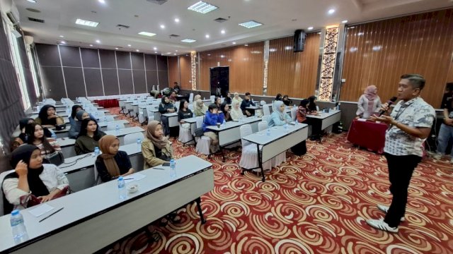 Dinas Pemuda dan Olahraga Kutai Timur (Dispora Kutim), menggelar pelatihan peningkatan kapasitas daya saing bagi pemuda pelopor, di Pelangi Room 1 Hotel Royal Victory, Kamis (07/11/2024).