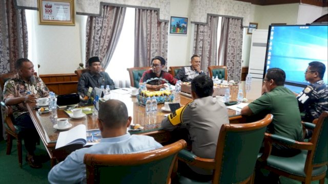 Guna memastikan kelancaran Pemilihan Umum 2024 di Kutai Timur (Kutim), Rapat Forum Koordinasi Pimpinan Daerah (Forkopimda) kembali digelar, Kamis (21/11/2024).