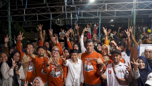 Ket: Andi Ina-Abustan di Desa Pao-pao 