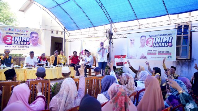 Ket: Andi Ina Kartika Sari dan Abustan dapat dukungan tokoh masyarakat 
