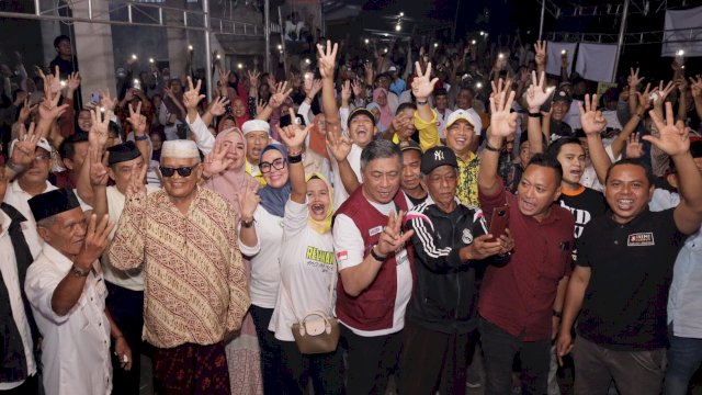 Ket: Andi Ina Kartika Sari dan Abustan saat kampanye di Kelurahan Tuwung