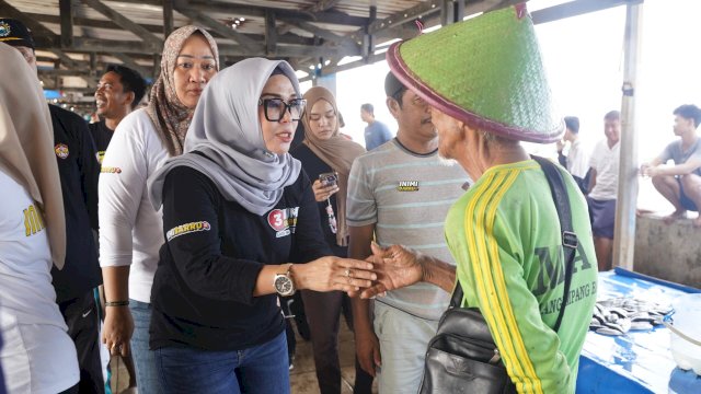 Ket: Andi Ina Kartika Sari Blusukan di Pasar